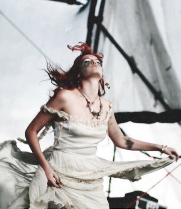 Τρία sold out για τη Florence & Τhe Machine