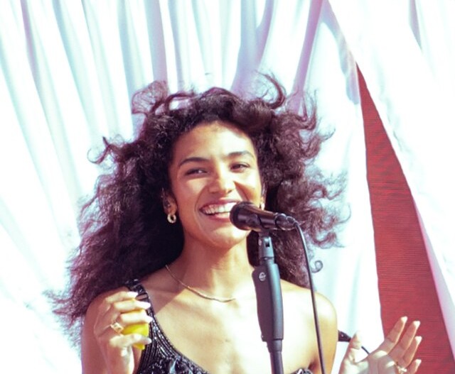 Η Olivia Dean, το νέο αστέρι των Brit Awards