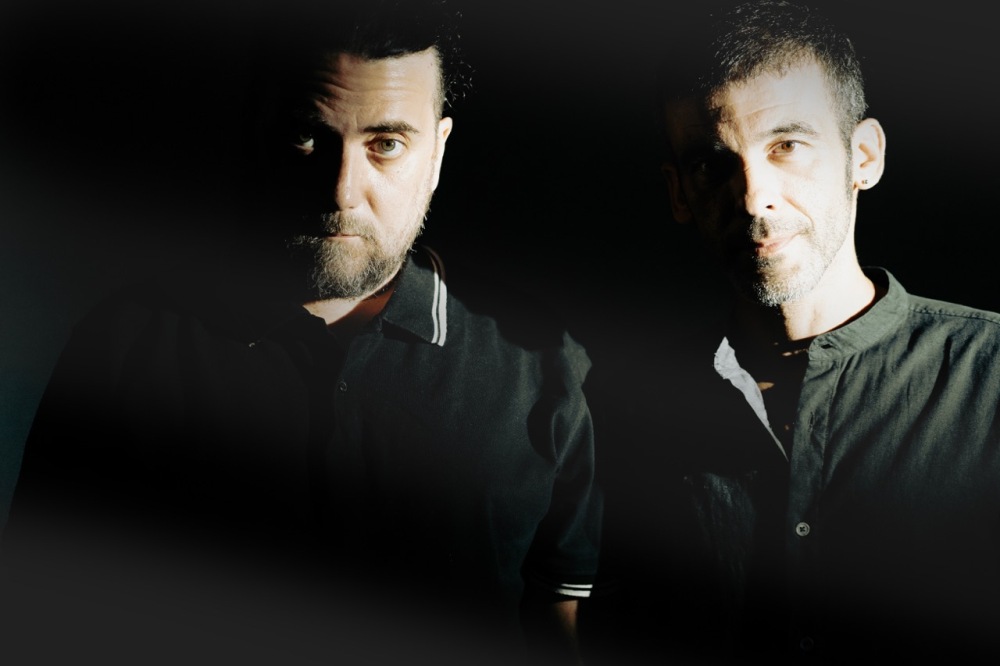 Ο Στάθης Δρογώσης και ο Απόστολος Ρίζος στο Σταυρό του Νότου Club