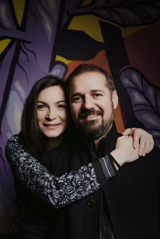 Η Κωνσταντίνα Πάλλα και ο Γιώργος Στρατάκης στο Σταυρό του Νότου Plus