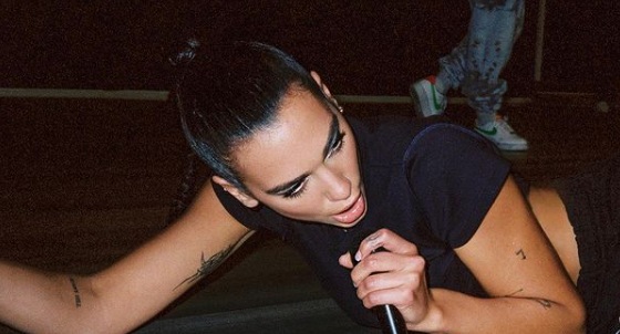 Ποιος θα περίμενε την Dua Lipa να είναι headliner στο Primavera 