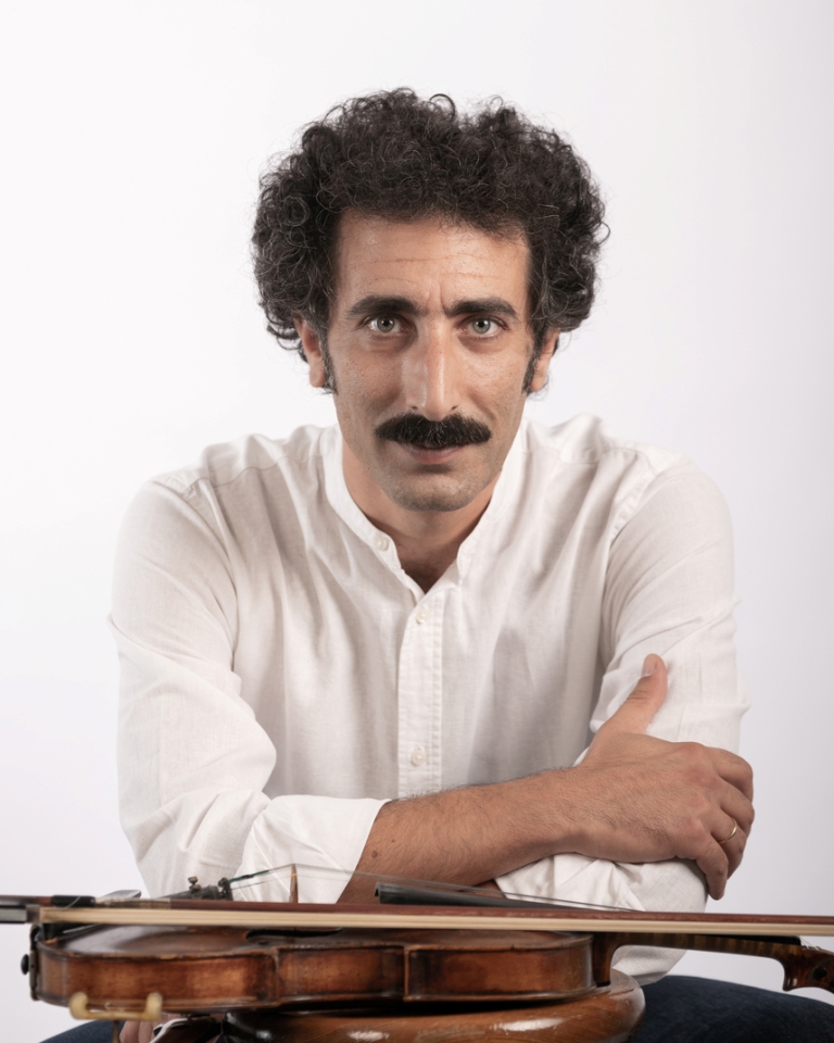 Ο Γιάννης Διονυσίου στην Μπουάτ Απανεμιά