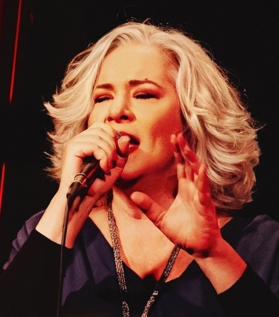 Η Μελίνα Κανά στο Σταυρό του Νότου Plus