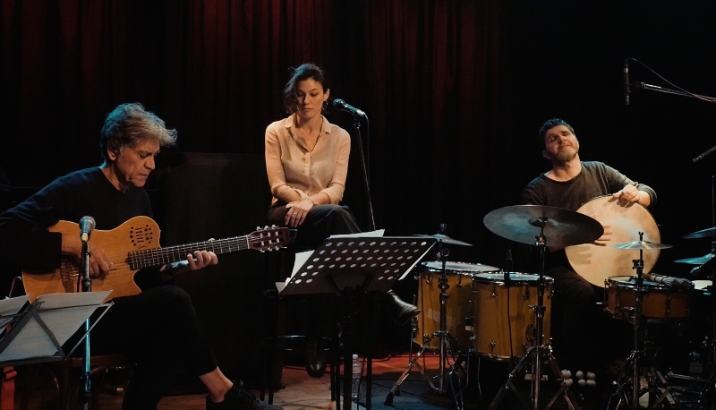 Η Αρλέτα μας εμπνέει: ΤΣΑΪ ΓΙΑΣΕΜΙΟΥ από το Half Note