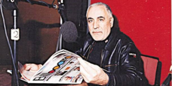 O ΓΙΑΝΝΗΣ ΠΕΤΡΙΔΗΣ ΕΠΙΛΕΓΕΙ ΤΑ ΚΑΛΥΤΕΡΑ ΑΛΜΠΟΥΜ ΤΗΣ ΧΡΟΝΙΑΣ