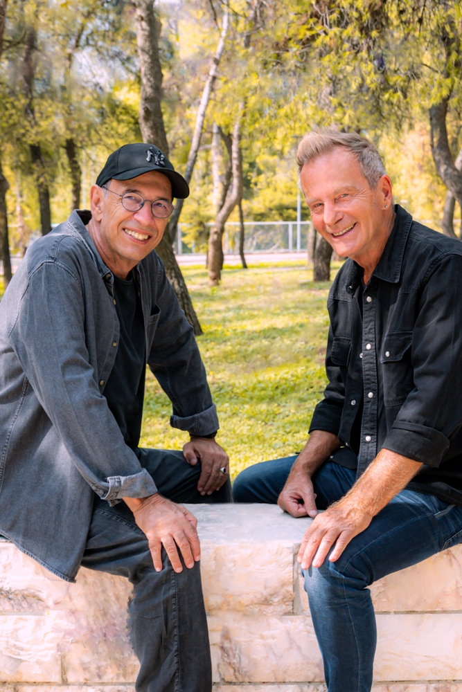 Ο Βαγγέλης Γερμανός και ο Διονύσης Τσακνής στη Σφίγγα