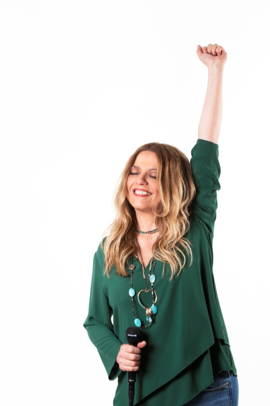 Η Ελένη Τσαλιγοπούλου στο Faliro Summer Theater