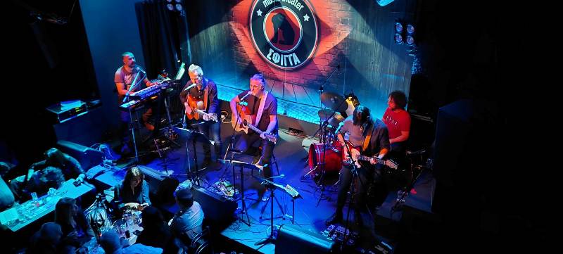 Ο Φίλιππος Πλιάτσικας και ο Βαγγέλης Γερμανός, ολοκληρώνουν τις εμφανίσεις τους στη Σφίγγα