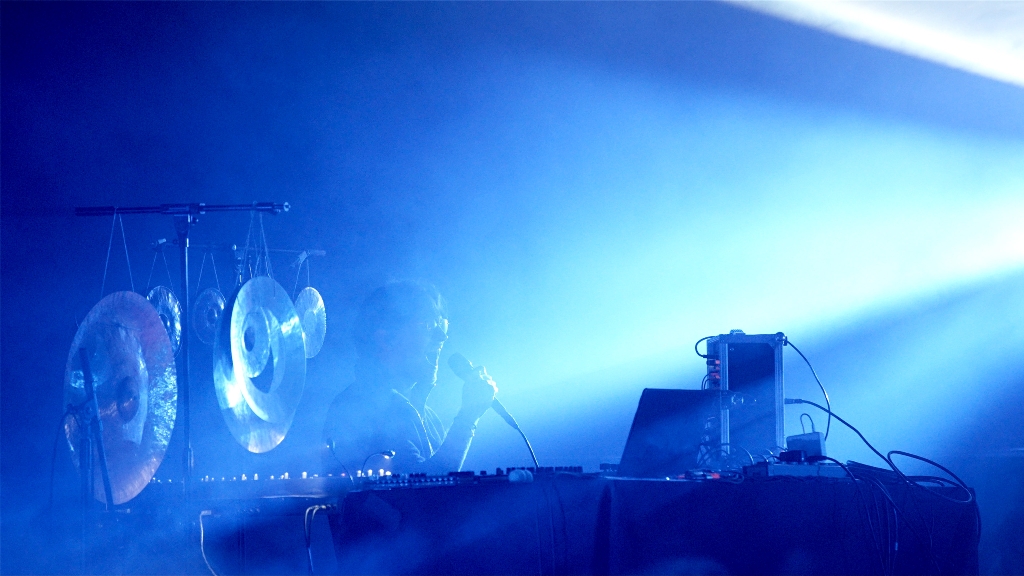 Ο David August στο Δημοτικό Θέατρο Πειραιά