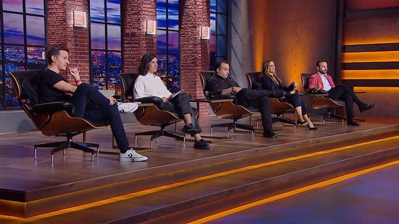 Πρεμιέρα με πρωτιά στο prime time για το «Dragons` Den 3»