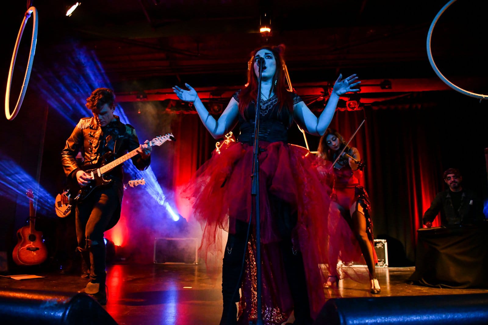 Nefelopetra live στο θέατρο Κάτω από τη Γέφυρα