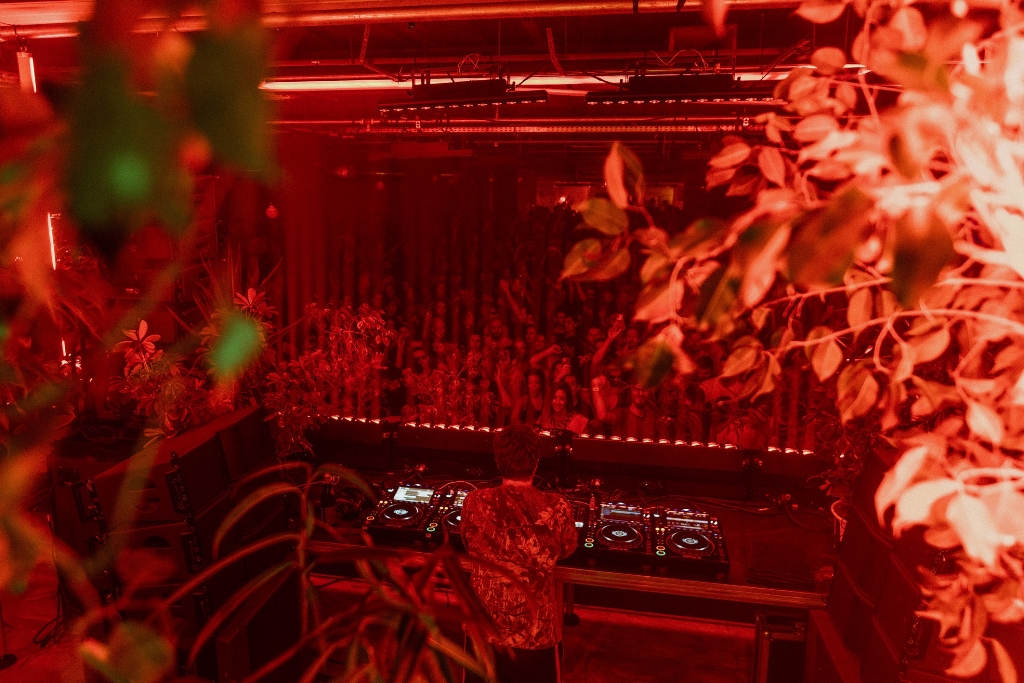 EDEN SUNDAY parties: Τι κάνεις τις Κυριακές σου; Εμείς χορεύουμε!