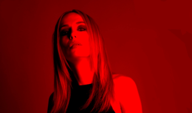 Η Γεωργία Νταγάκη διασκευάζει Anne Clark