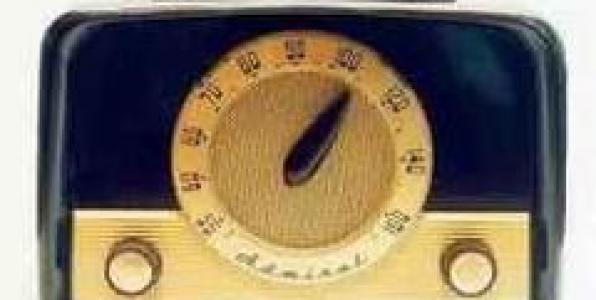 ΤΟ ΡΑΔΙΟΦΩΝΟ; ΕΝΑ ΝΗΣΙ ΣΤΟΝ ΠΑΡΑΔΕΙΣΟ