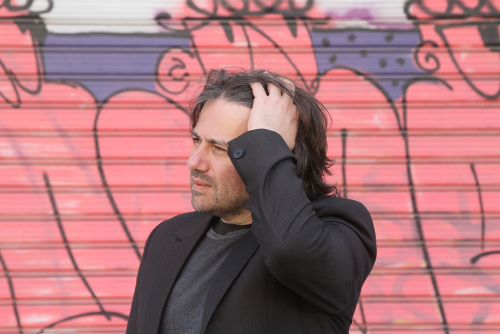 Ο Μάνος Πυροβολάκης στη Μουσική Σκηνή Σφίγγα