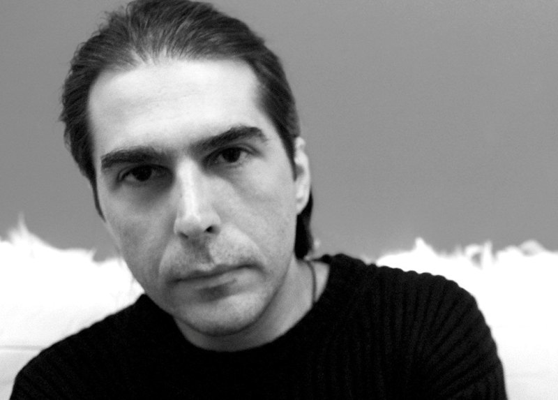 «Στις μεγάλες αγάπες»: Νέο τραγούδι από τον Παντελή Θεοχαρίδη