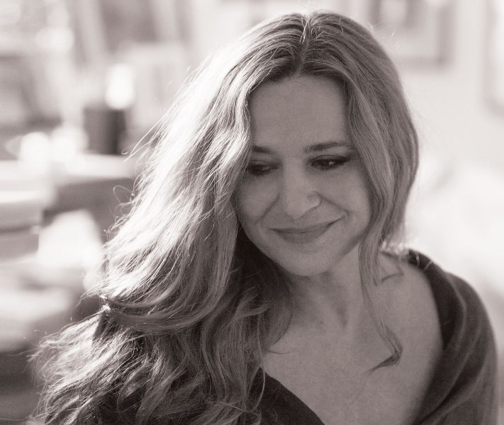 Η Ευανθία Ρεμπούτσικα παρουσιάζει το νέο της δίσκο στον Ιανό