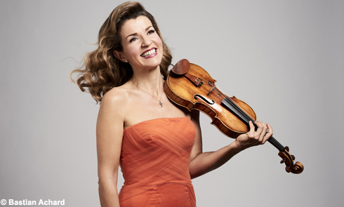 Η σπουδαία Anne-Sophie Mutter παίζει Μότσαρτ στο Μέγαρο Μουσικής