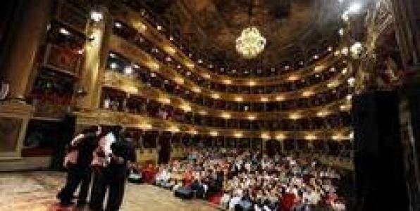 ROCK & JAZZ ΣΤΟ ΚΟΚΚΙΝΟ