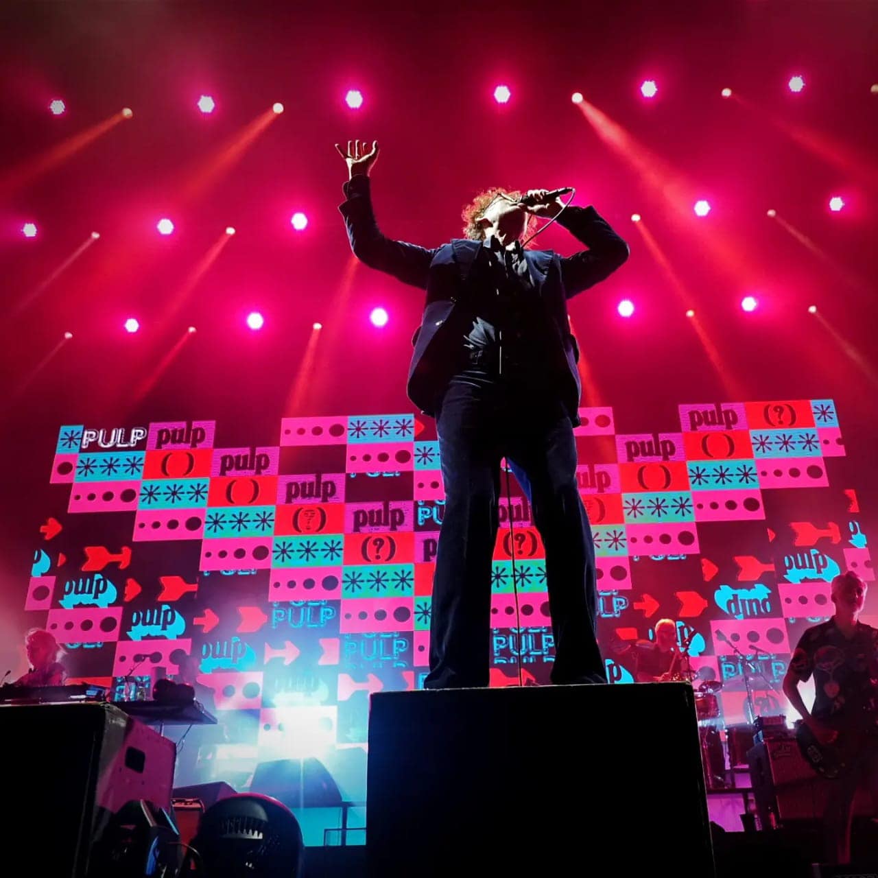 «Do you remember the first time?» με τους Pulp και 15 χιλιάδες κόσμο