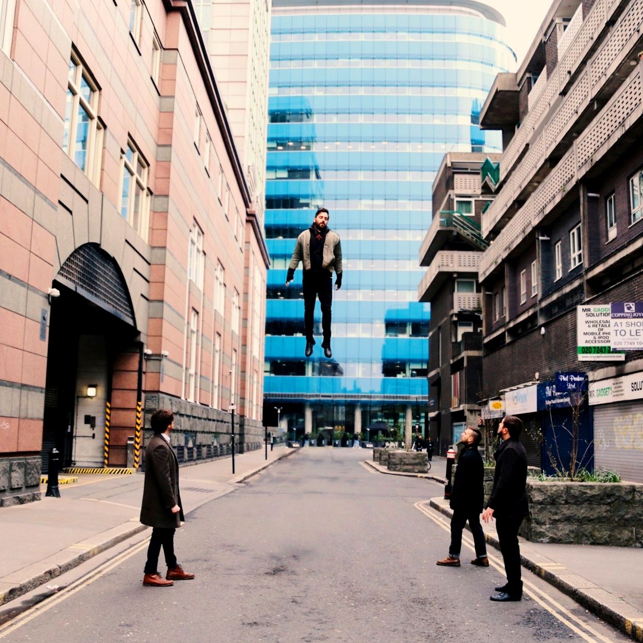 Το μεγαλειώδες μόκο της πλειοψηφίας των «καλλιτεχνών» μέσα στην κρίση