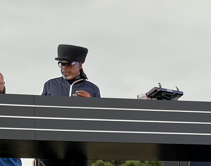 Είδαμε live τον Jazzie B των Soul II Soul