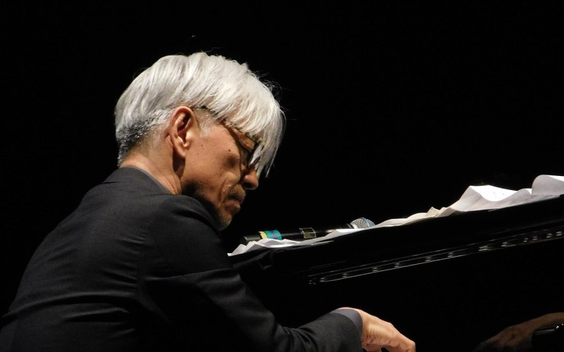 Έφυγε ο πρωτοπόρος της ηλεκτρονικής μουσικής, Ryuichi Sakamoto