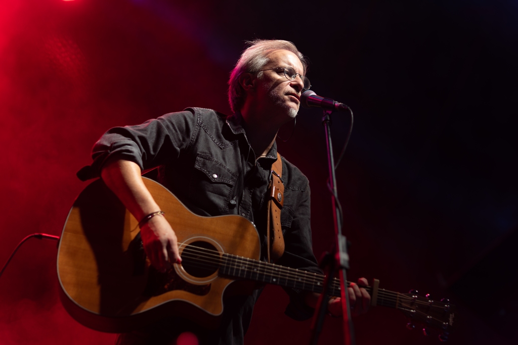 Ο Μίλτος Πασχαλίδης στο Θέατρο Βράχων