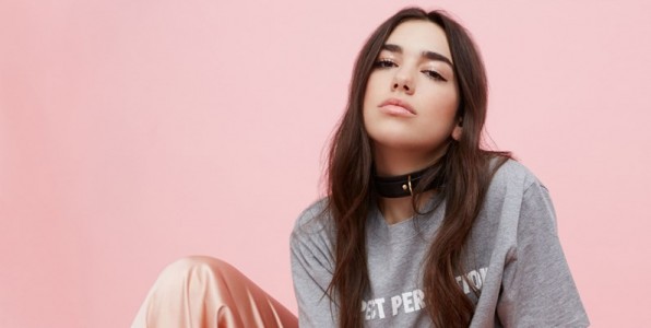 Γιατί η Dua Lipa μπορεί και οι δικές μας τραγουδίστριες όχι;