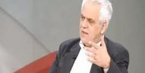 ΛΕΙΠΕΙ ΚΑΙ Ο ΠΑΣΧΟΣ ΜΑΝΔΡΑΒΕΛΗΣ ΑΠΟ ΤΟ ΡΑΔΙΟΦΩΝΟ, ΒΡΕ ΓΑΜΩΤΟ...