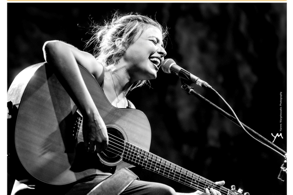 Η Ιουλία Καραπατάκη στο Σταυρό του Νότου