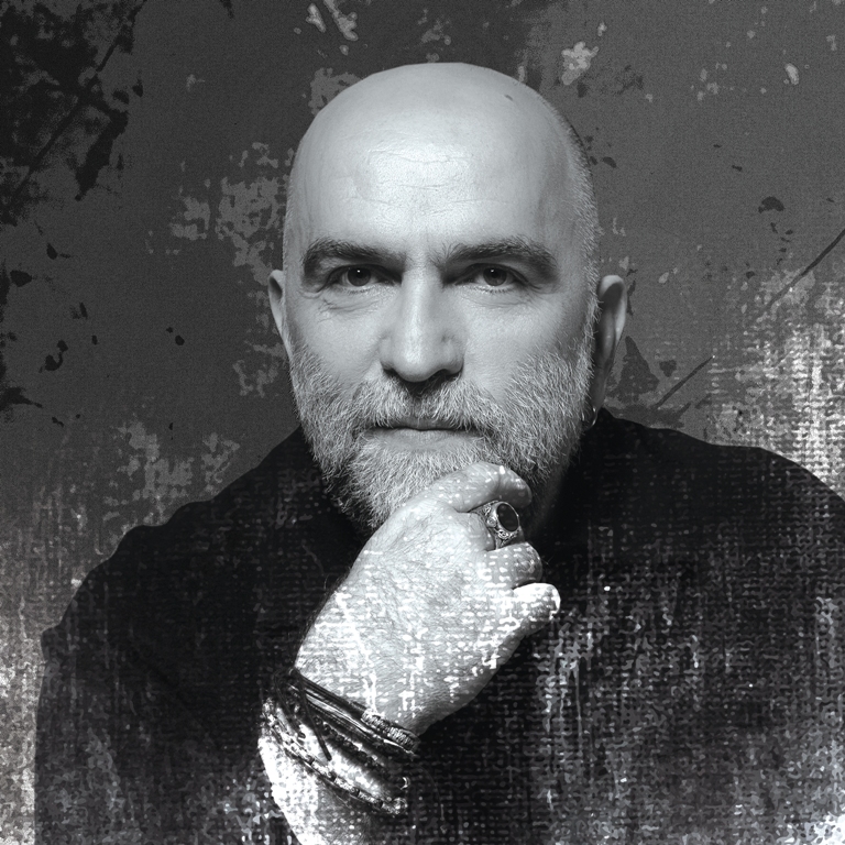 Ο Μπάμπης Στόκας στο Σταυρό του Νότου