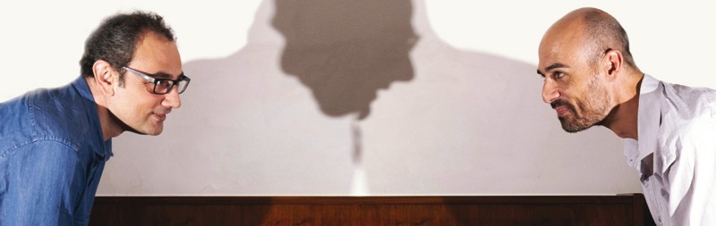 Που θα βρούμε μουσική σκηνή με δυο πιάνα; Ε, να το κάνουμε με ένα...