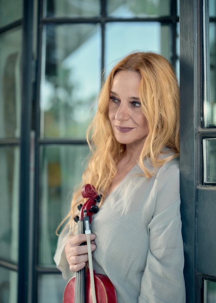 Η Ευανθία Ρεμπούτσικα στο Θέατρο του Λυκαβηττού