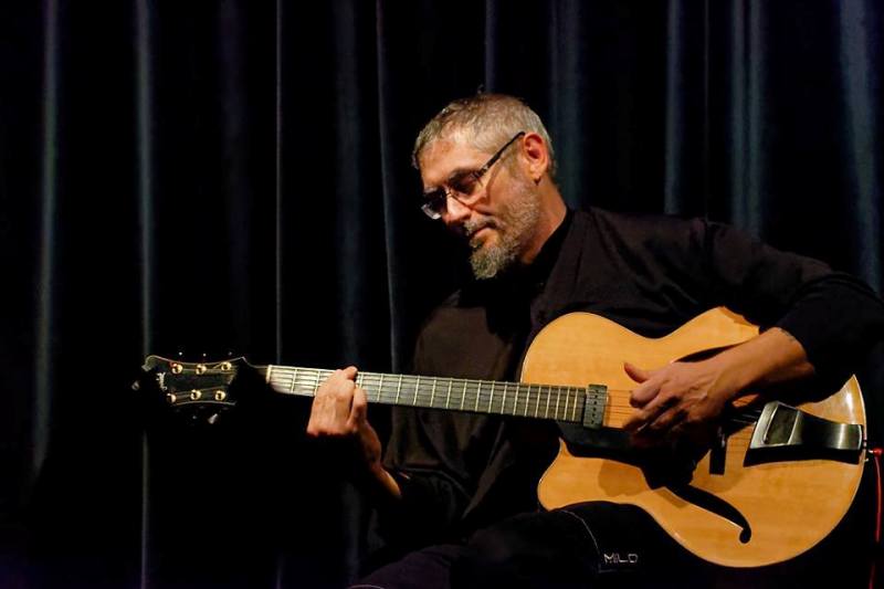 Ο Apostolos Leventopoulos στο Jazzèt Cafè