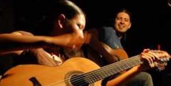 ΟΙ RODRIGO Y GABRIELA ΜΙΛΟΥΝ ΣΤΟ e-tetRadio