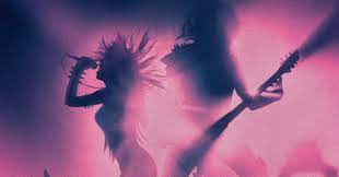 Η σειρά «I Wanna Rock« παρακολουθεί τις προσπάθειες και τις δοκιμασίες του Metal των 80s