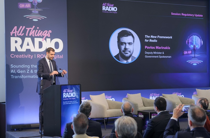 Πάλι υποσχέσεις από τον Παύλο Μαρινάκη για τις ραδιοφωνικές άδειες
