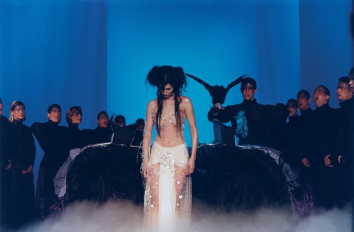 H Emma Shapplin και ο Alessandro Safina στο Christmas Theater