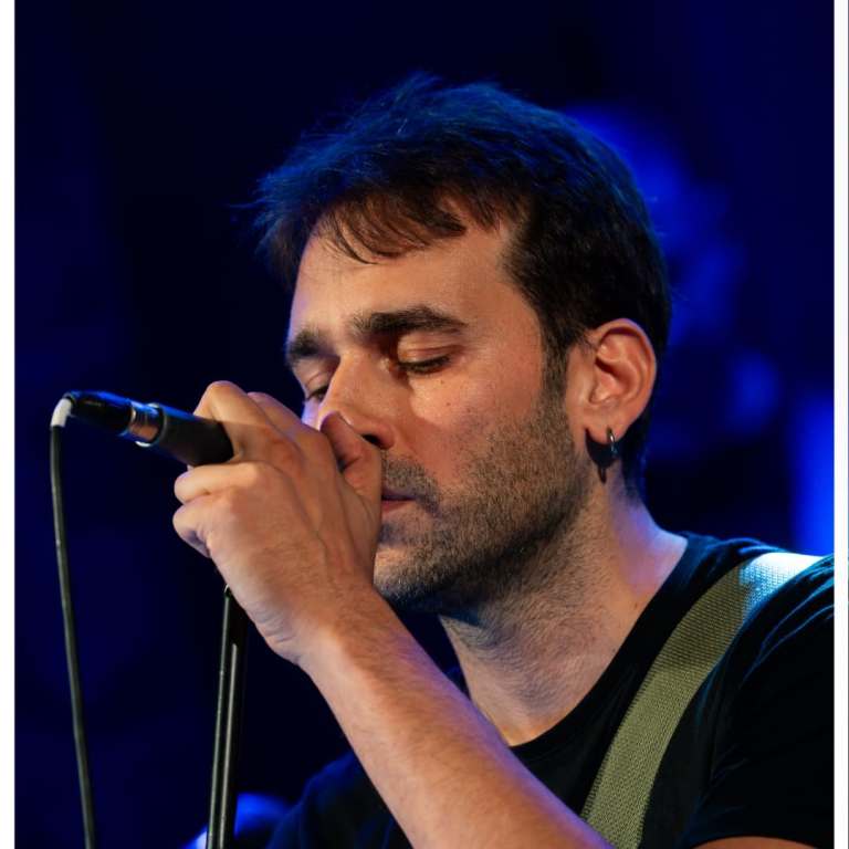 Ο Θεολόγος Κάππος στο Caja de Μusica