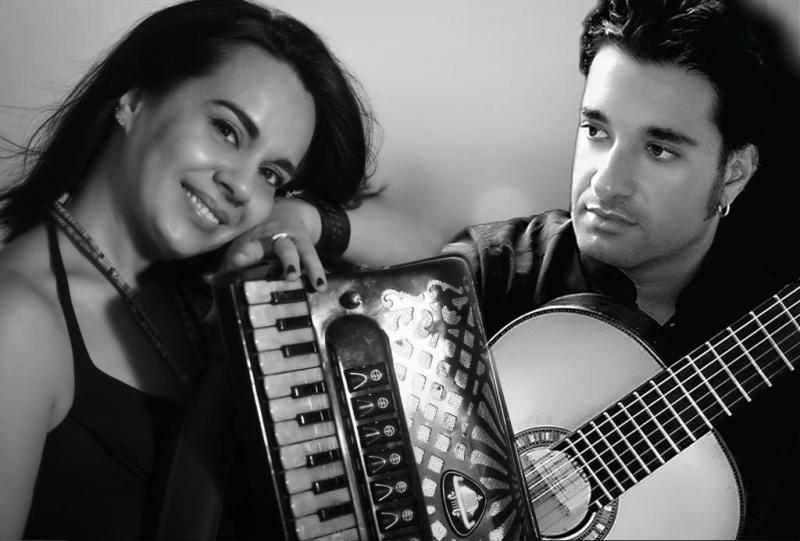 Η Ζωή Τηγανούρια και ο Μιχάλης Σουρβίνος στη μουσική σκηνή Σφίγγα