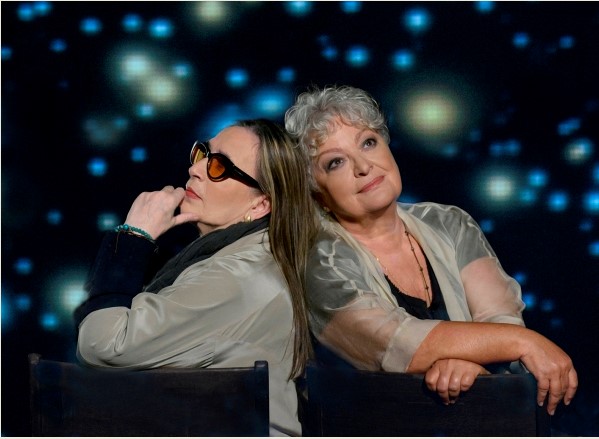 Τάνια Τσανακλίδου και Λίνα Νικολακοπούλου στο Κατράκειο θέατρο