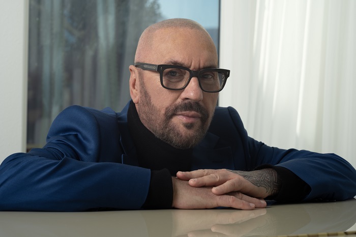Ο Desmond Child παρουσιάζει στην Αθήνα την αυτοβιογραφία του