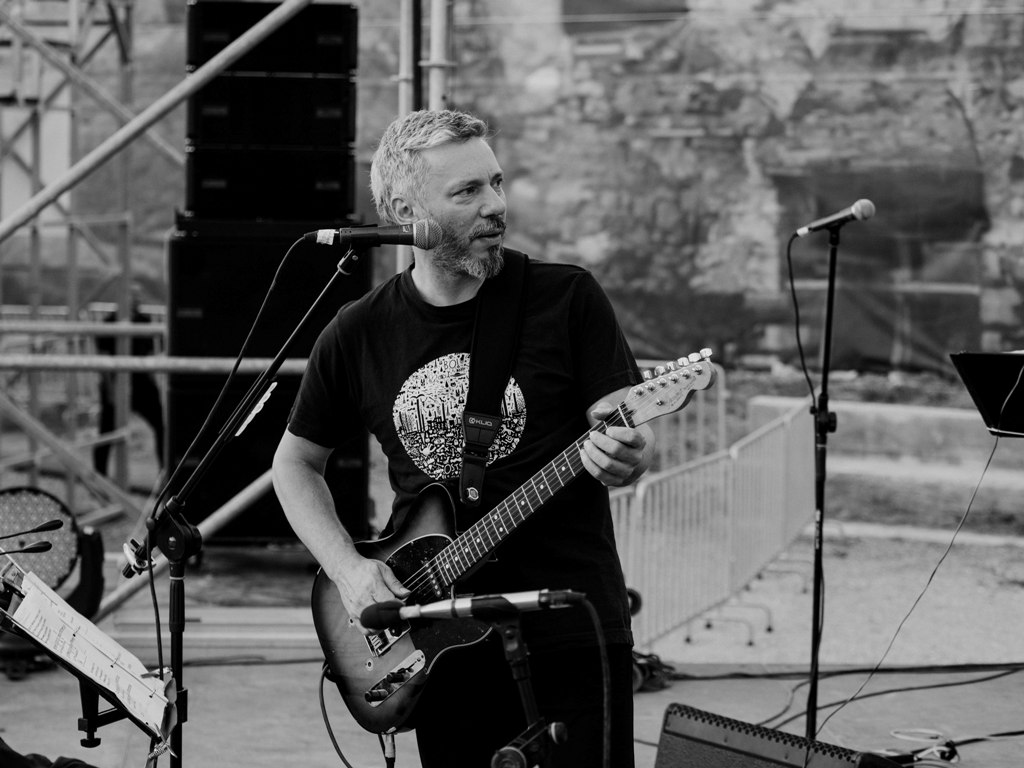 Ο Αλκίνοος Ιωαννίδης με έργα του Μάνου Χατζιδάκι στο Ηρώδειο