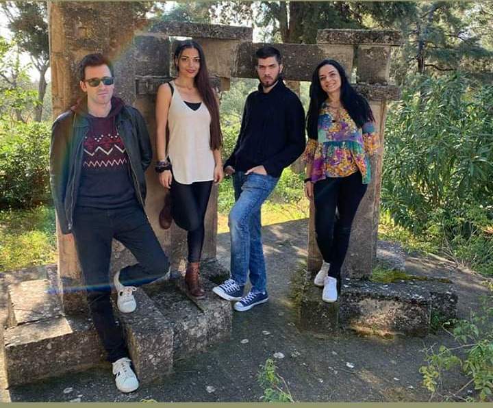 Το συγκρότημα Χάρισμα στις Χίλιες και Δυο Νύχτες στου Ψυρρή