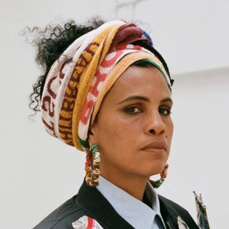 Η Neneh Cherry στην πιο ανατρεπτική εμφάνιση του καλοκαιριού;