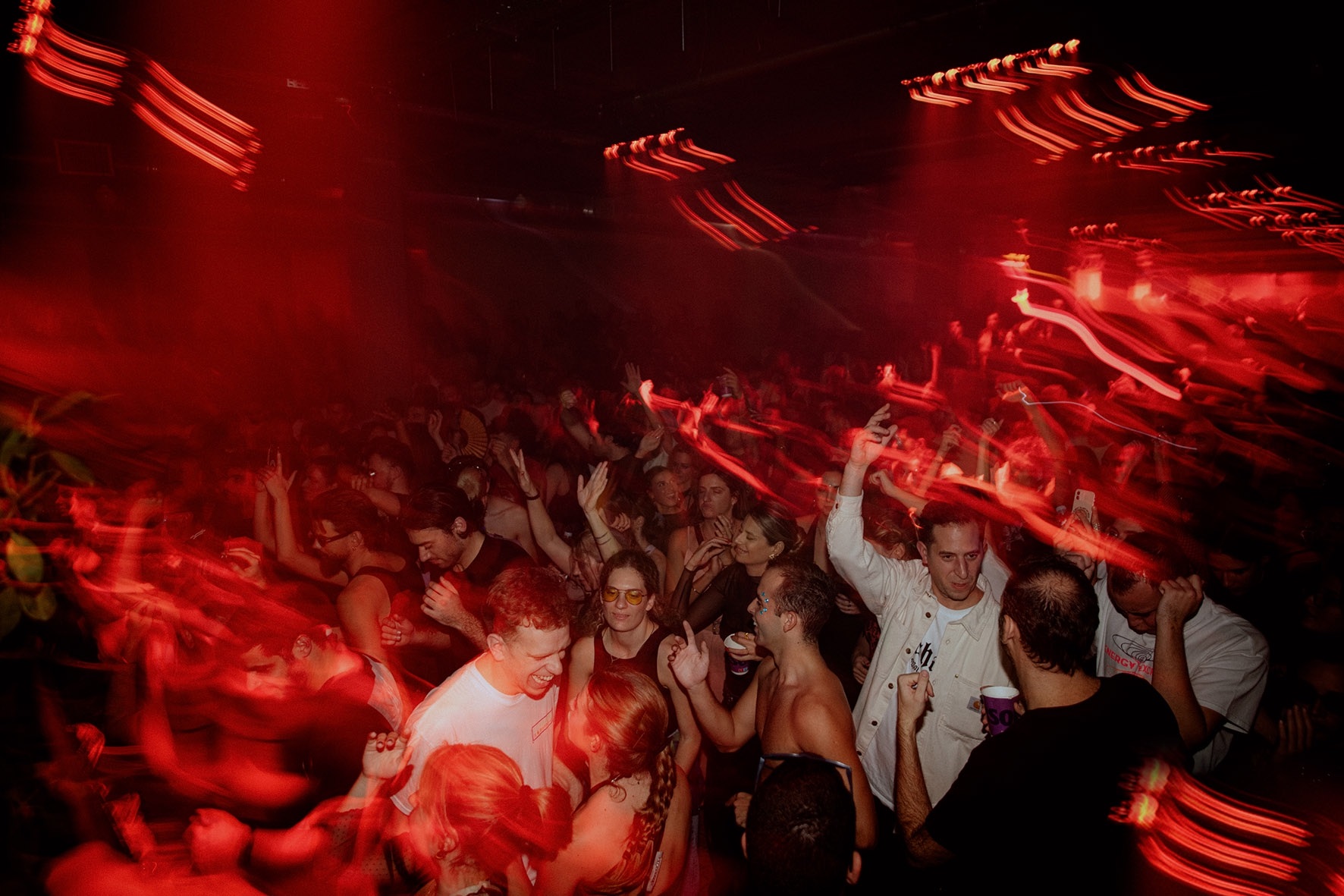 Eden Festival: Κάθε φορά που βλέπουν κόσμο να χορεύει στις 7 το απόγευμα, ενθουσιάζονται