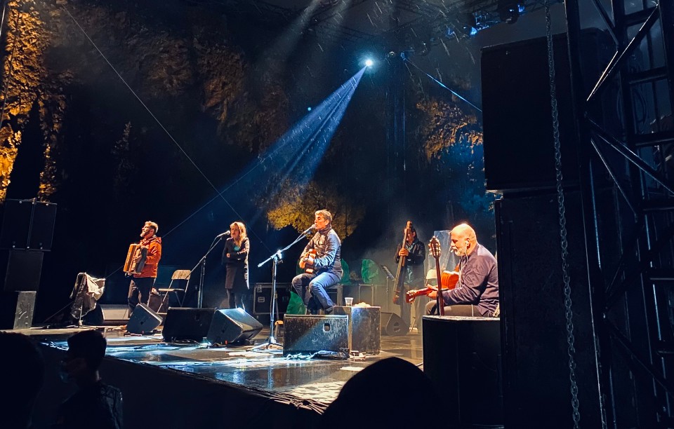 Ο Σωκράτης και τα πουλάκια του, κελάηδησαν παρέα