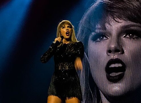 Το Shake It Off της Taylor Swift με ένα εκατομμύριο πωλήσεις 