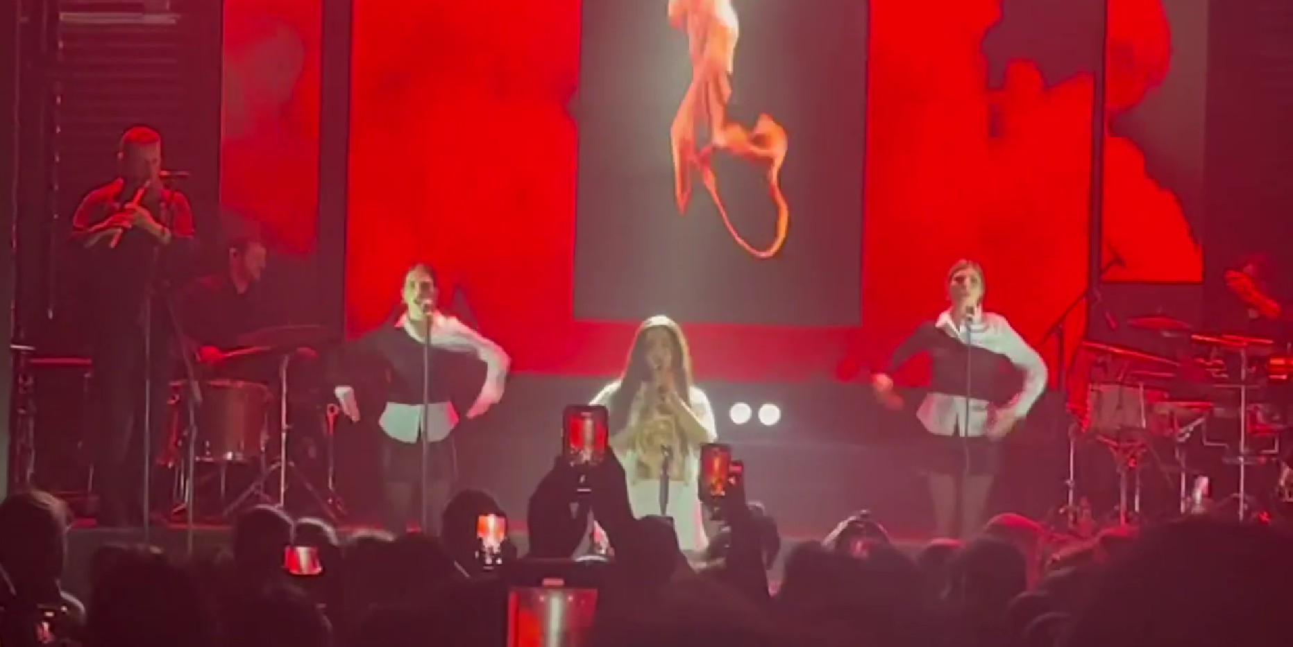 Είδαμε τη Μαρίνα Σάττι στο VOX